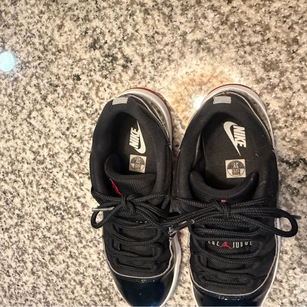 Jordan 11 Retro Low
Bred (PS) (2025) - Picture 4 of 6